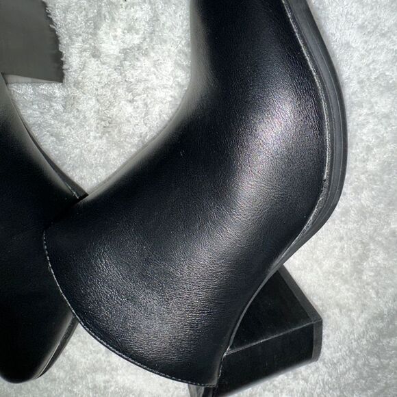 DOLCE VITA LEATHER UPPER BOOTIE THE TRELLY IN SIZE 6  wooden 3” heel NWT - Picture 6 of 7